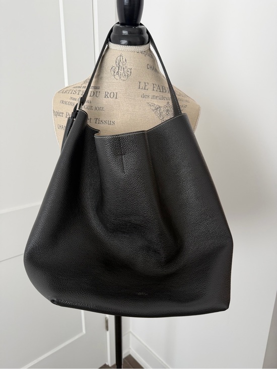 Toteme Handbags - Toteme Black Pebbled Leather Shoulder Tote